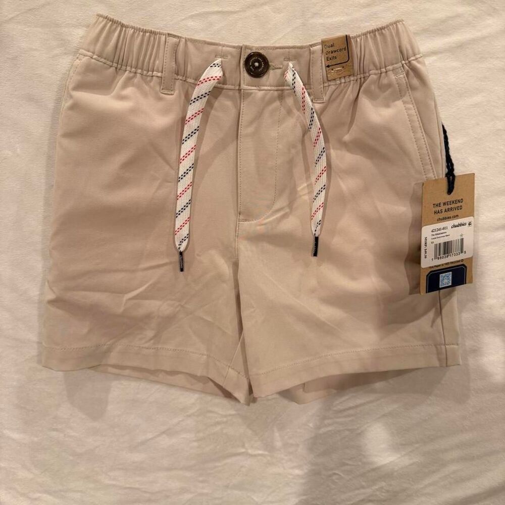 Chubbies Men's Cream and Tan Shorts
